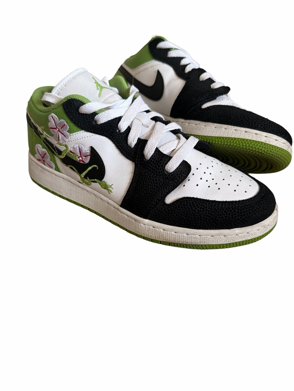 Air Jordan 1 Low SE Floral Vines (GS) 8.5Women’s / 7 Youth